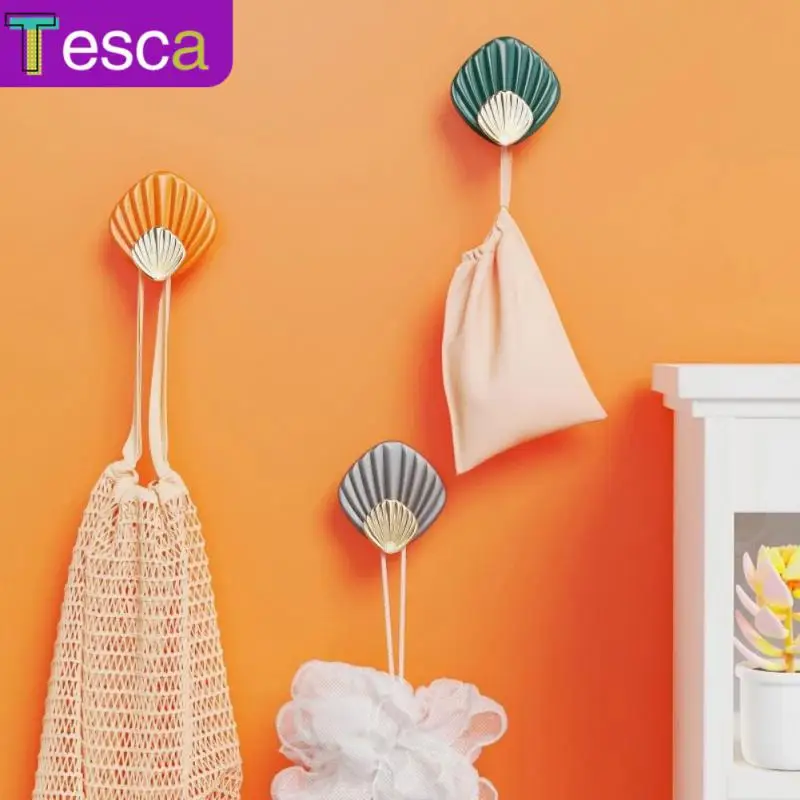 

Shell Shape Coat Hook Adhesive New Wall Hanging Hook Decoration Rack Creative Seamless Sticky Hook Wholesale Kitchen Accessories