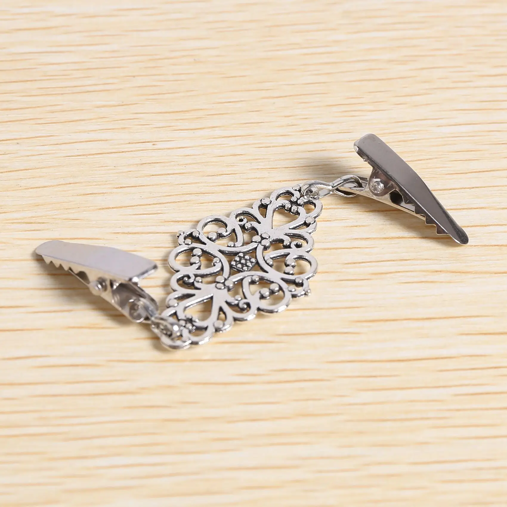 Женская Брошь в виде кардигана свитера блузки