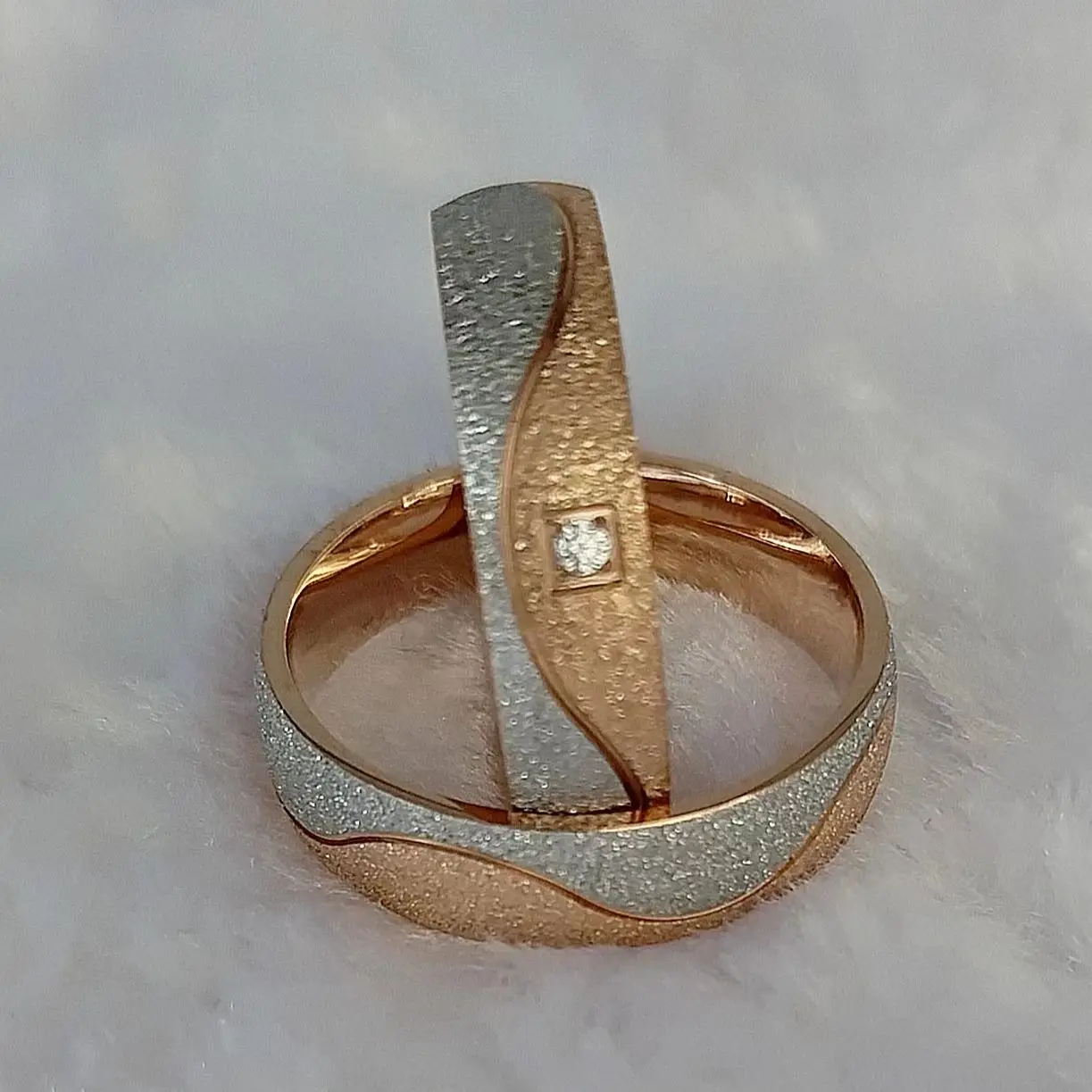 

Высококачественные обручальные кольца с речным дизайном для мужчин и женщин, ювелирные изделия, покрытые розовым золотом 14 к, кольца обещания для пар