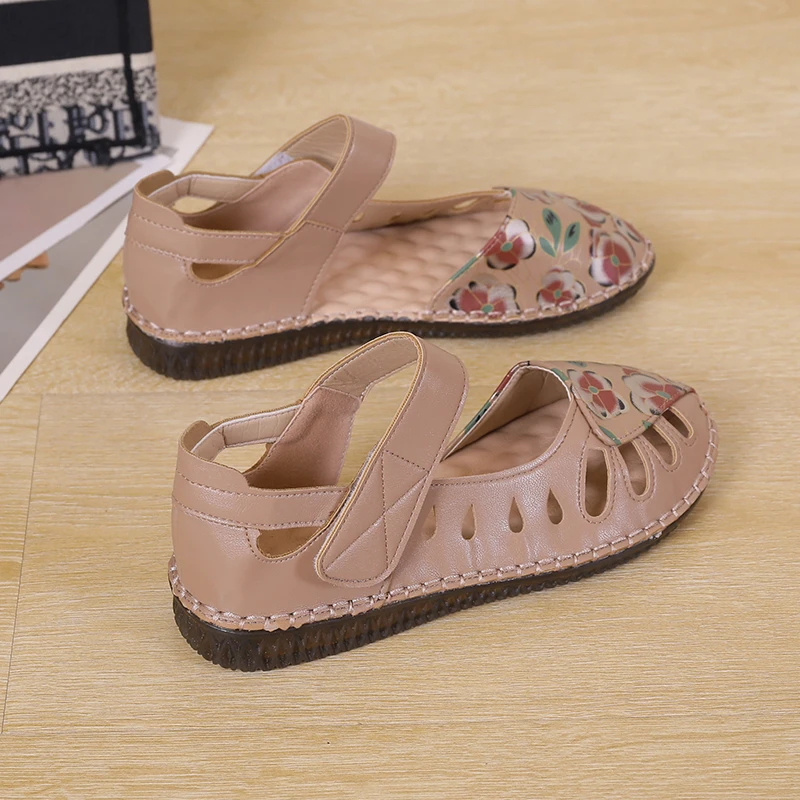 2023 New White Moccasins Geunine Leather Ladies Shoes for Women Peep Toe Handmade Floral Sandals Leisure Mom Mary Jane Shoes