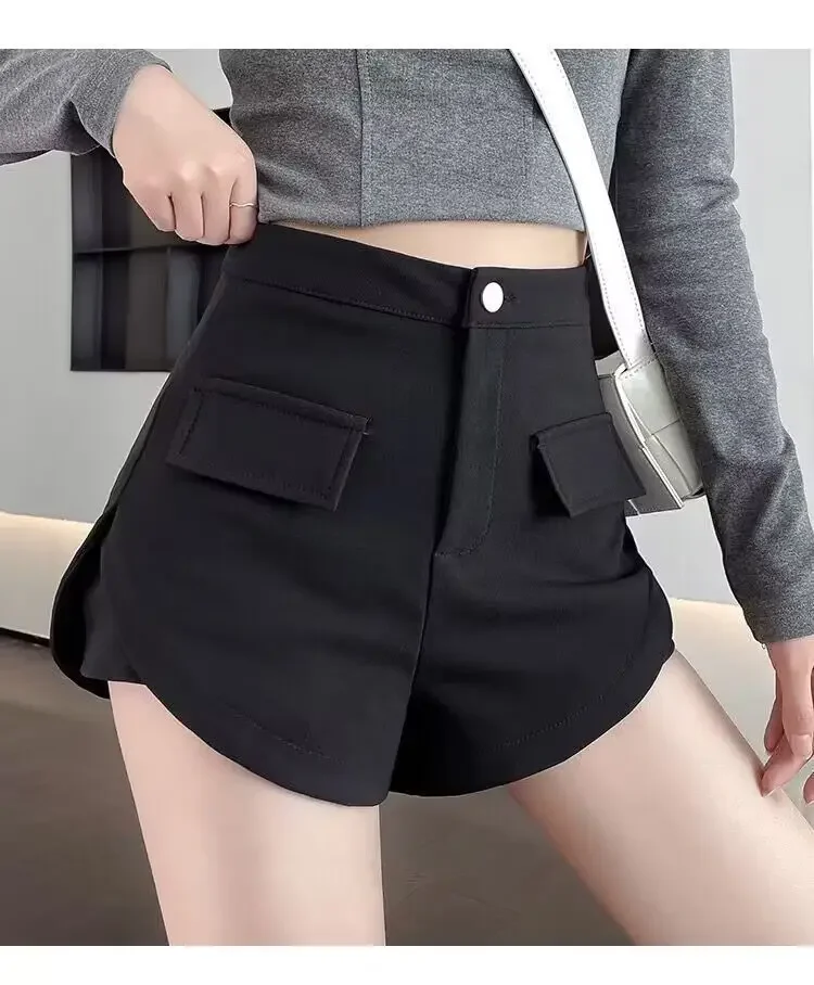 Женские черные шорты с эластичным поясом