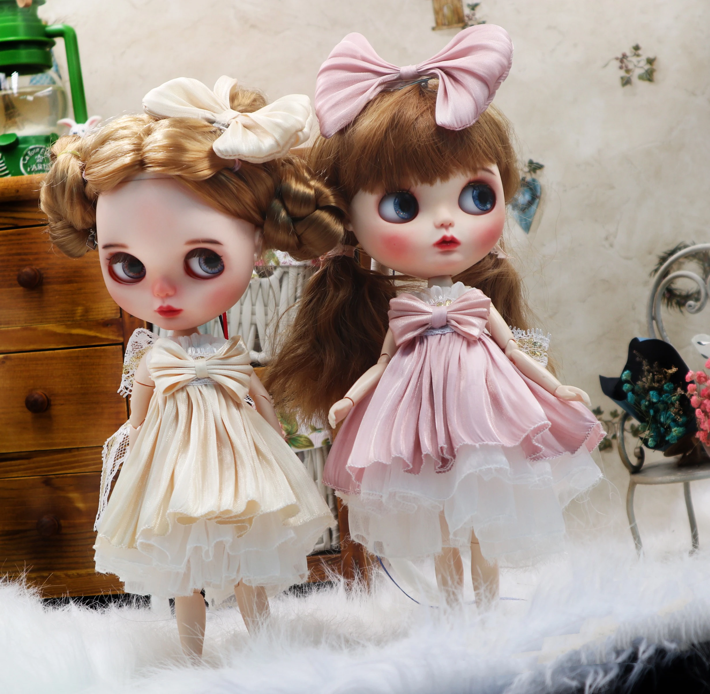 

BJD Blythe dress Clothes Flowing light and colorful fluffy skirt with bow1/6 30cm Dolls (Fit for Pullip,Ob24, ob22、Licca)