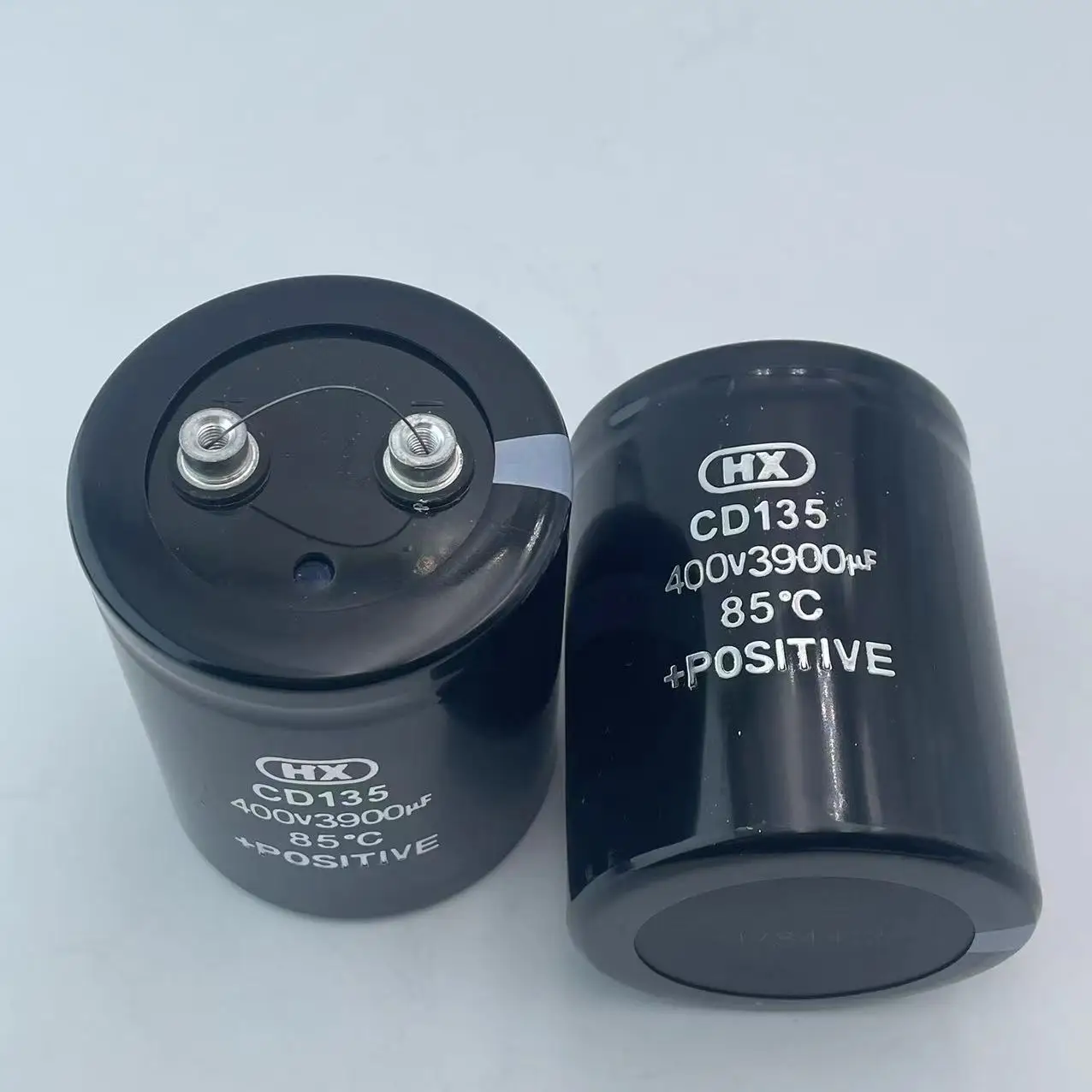 Новый hxcd135 400v3900uf Nantong Yipin электролитический конденсатор оригинальная коробка