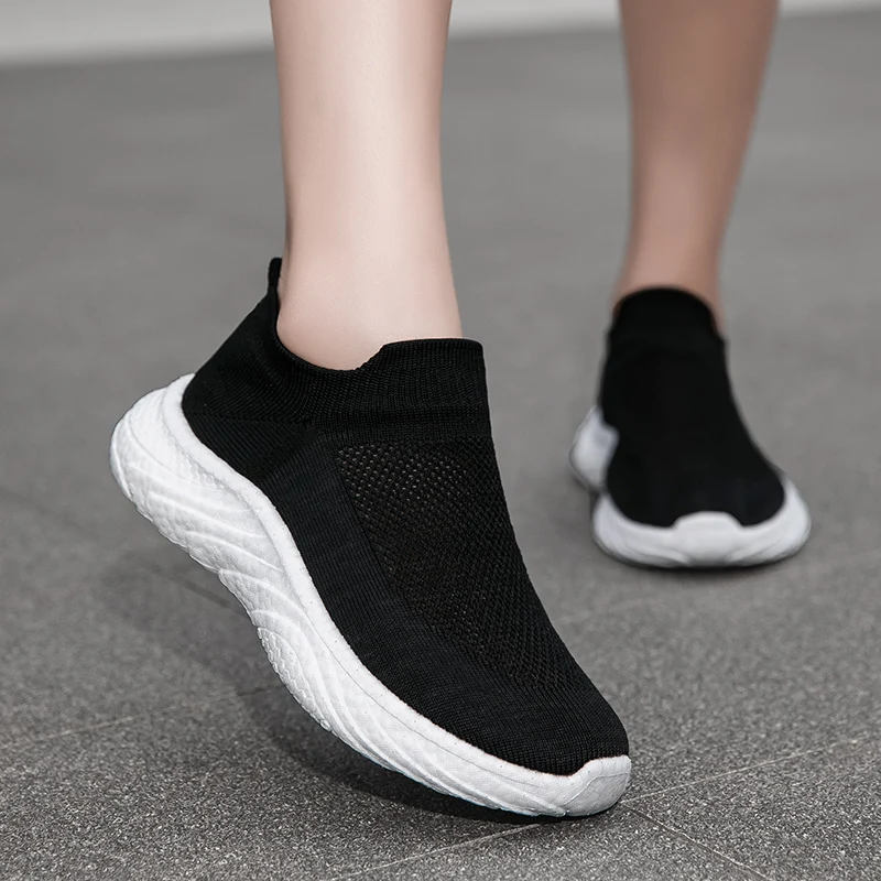 Summer Knitting Slip-on Sock Sneakers Unisex Breathable Comfortable Men Casual Sports Shoes Lightweight Soft Women Running Shoes