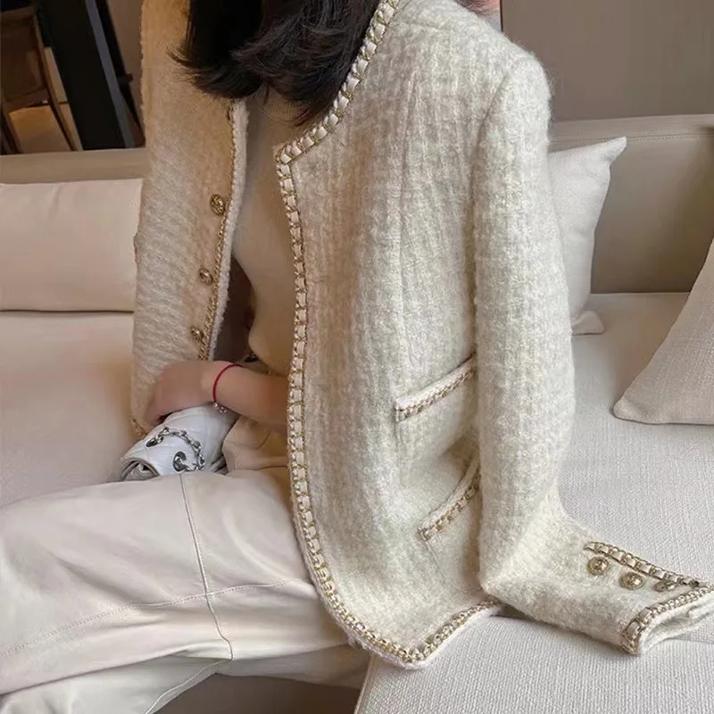 Рисунок 2 - Женское шерстяное короткое пальто