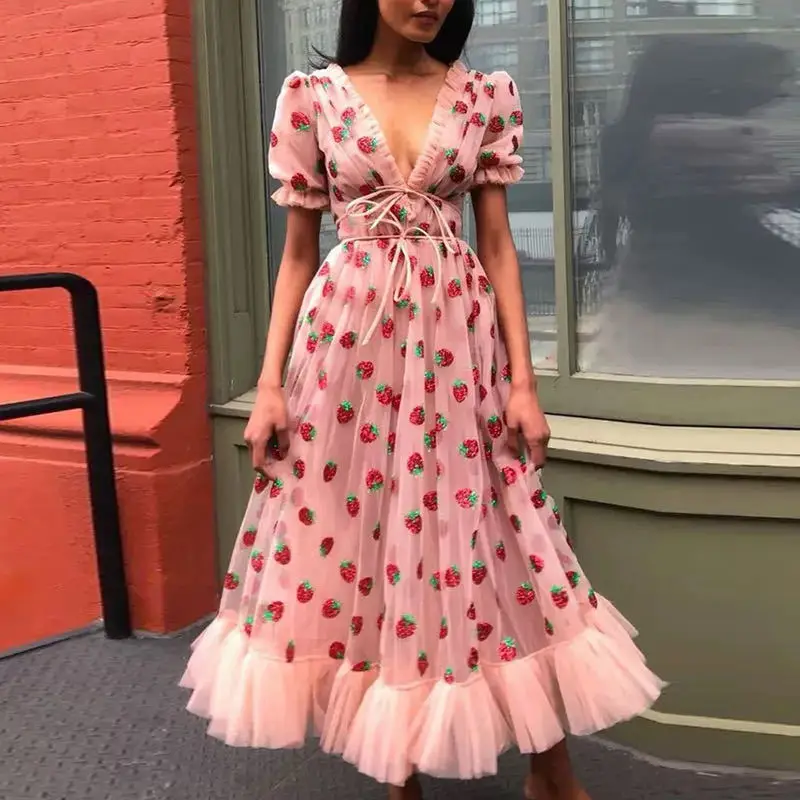 

WJJDFC 2022 Strawberry Dress Sweet Cute Women Deep V Puff Sleeve Sweet Voile Mesh Sequins Embroidery French Party Dresses
