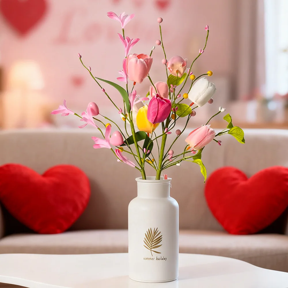 Фото День святого Валентина ветки тюльпанов роза бабочка ягоды аксессуары домашний декор торговый центр дисплей вазы наполнители гостиная №1