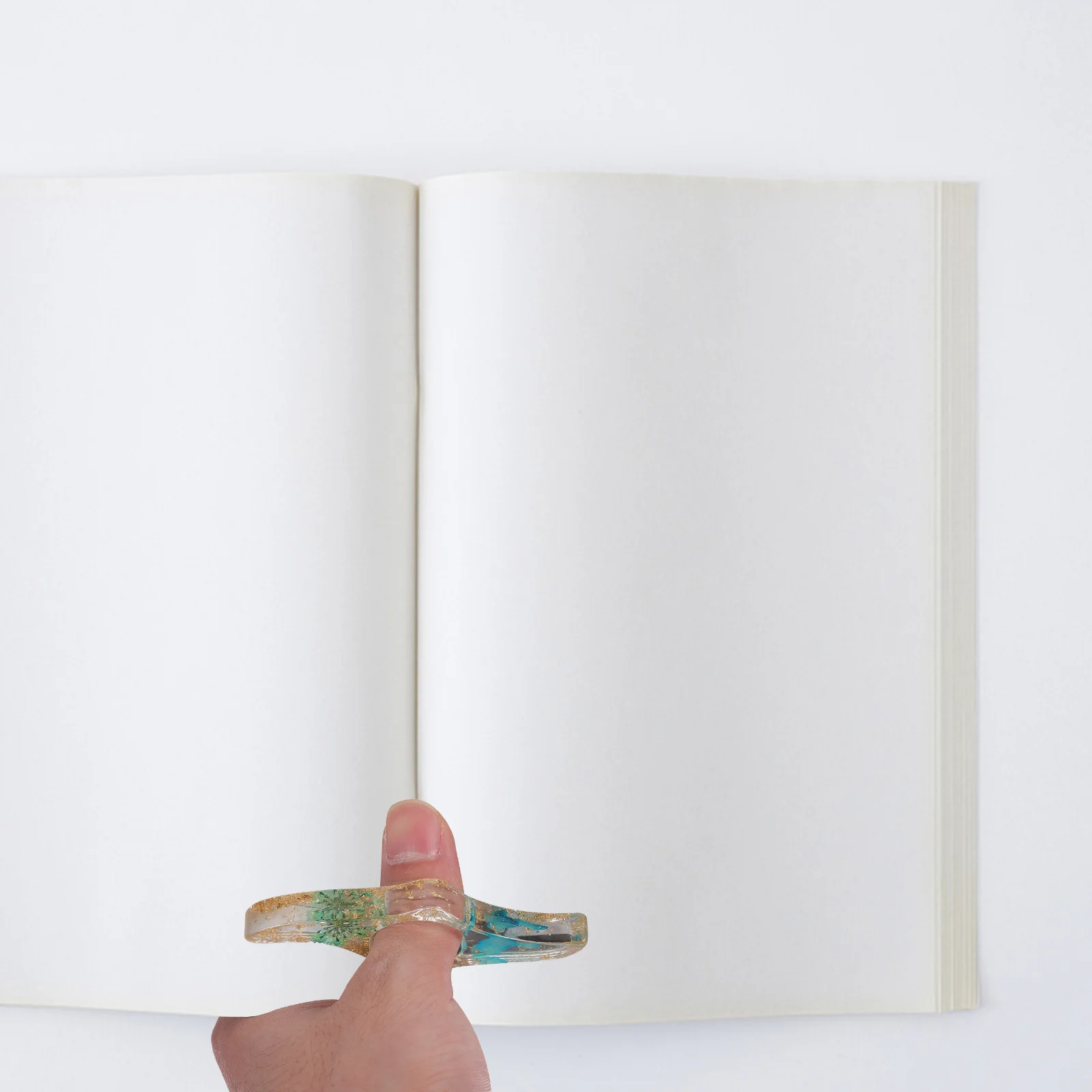 

Convenient Book Holder Portable Reading Bookshelf Accessories Page Spreader Plastic Thumb Household Student