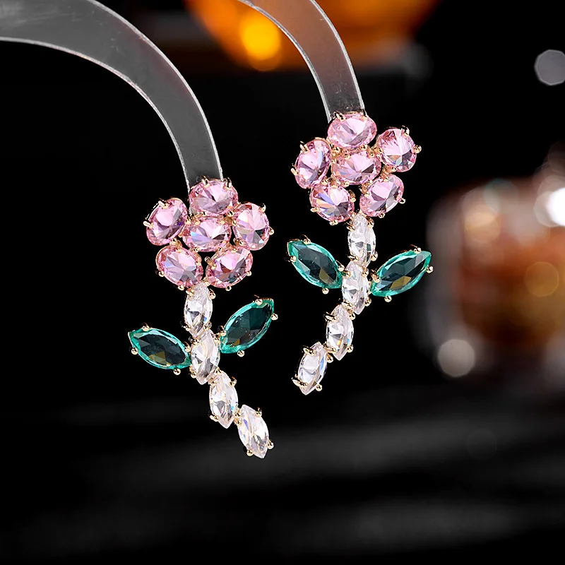 

Zircon Flower Drop Earrings Brilliant Rhinestone Crystal Earrings for Women Elegant Fashion Jewelry Bridal Wedding Party Gifts