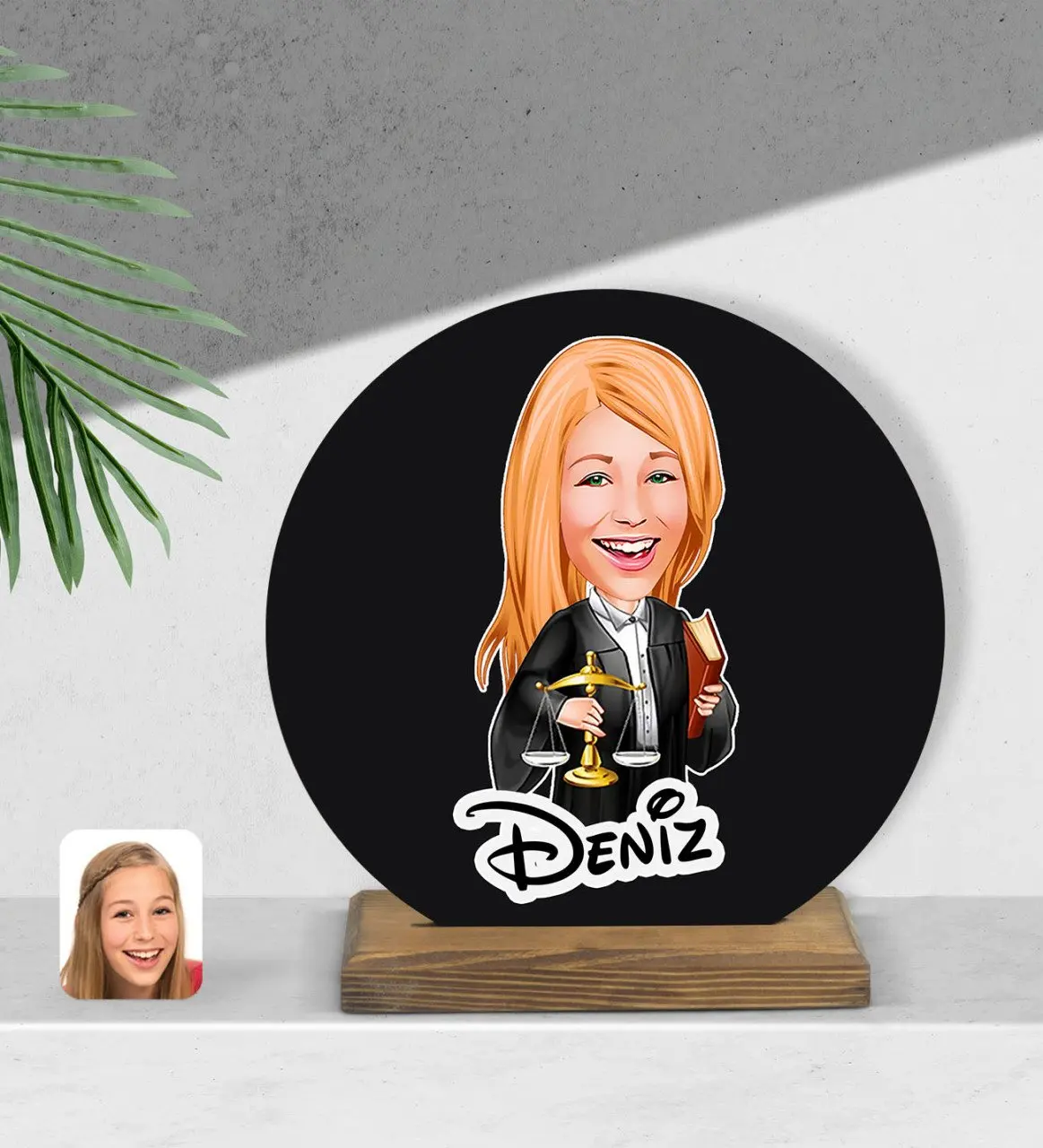 

Personalized women's lawyer cartoon wooden Biblo-1