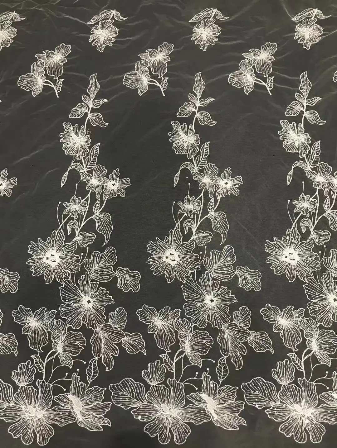 

Модная французская Тюлевая кружевная ткань ZH-2308021 высококачественные нигерийские женские свадебные бусины вышивка африканские кружевные материалы