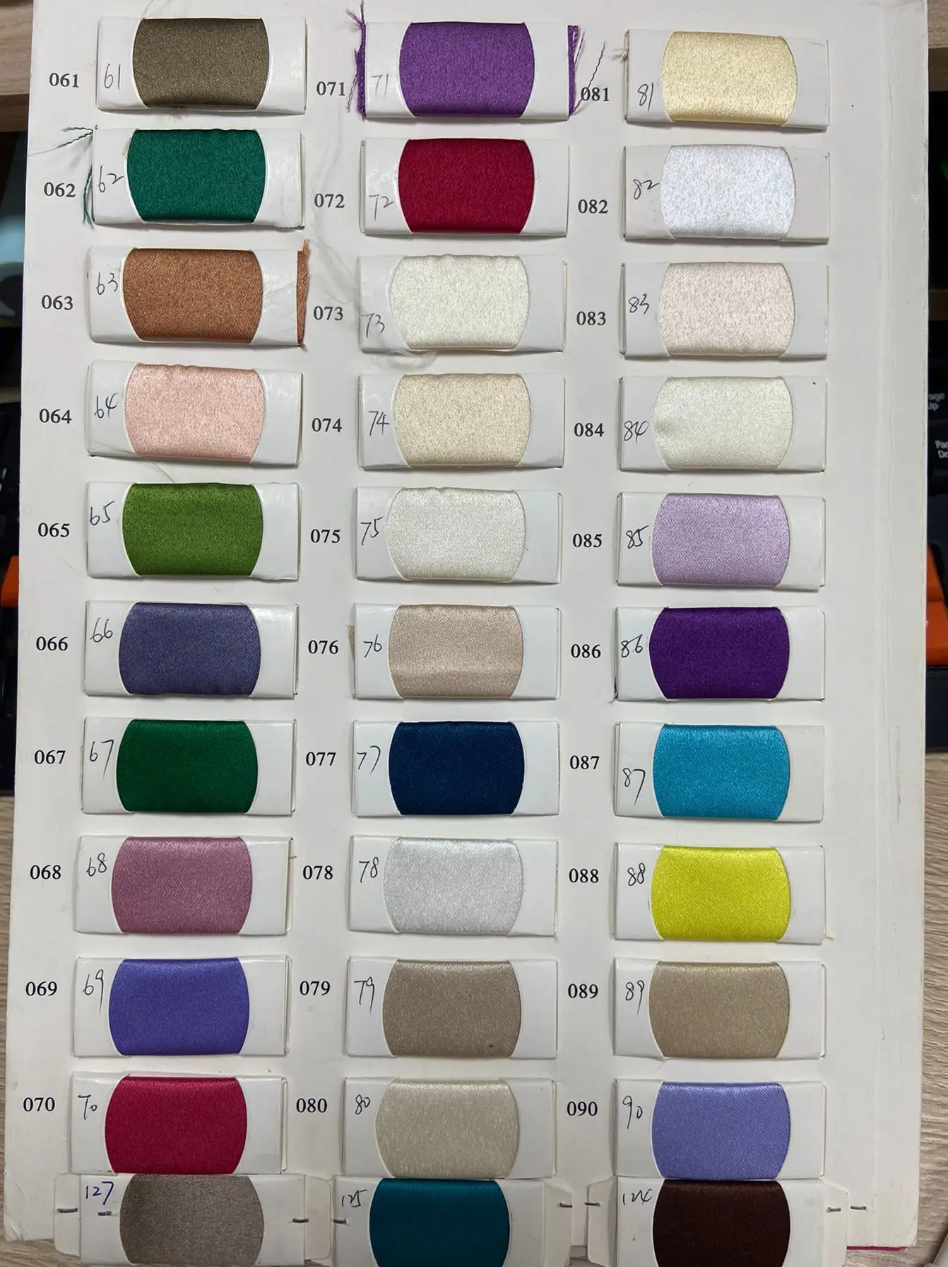 Женская плиссированная длинная юбка черная бархатная атласная макси с низкой