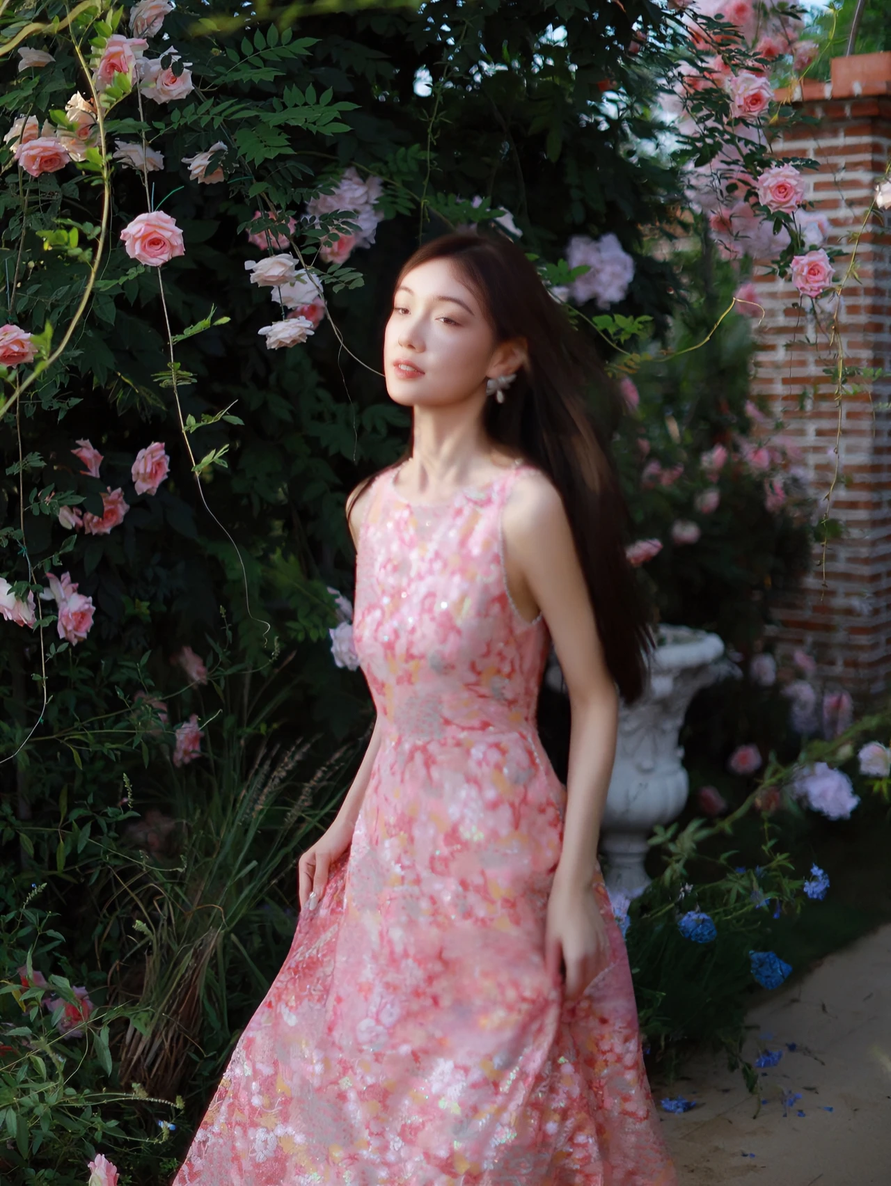 Женская одежда M новинка весны 2024 серия Gao Ding платье без рукавов с вышивкой и