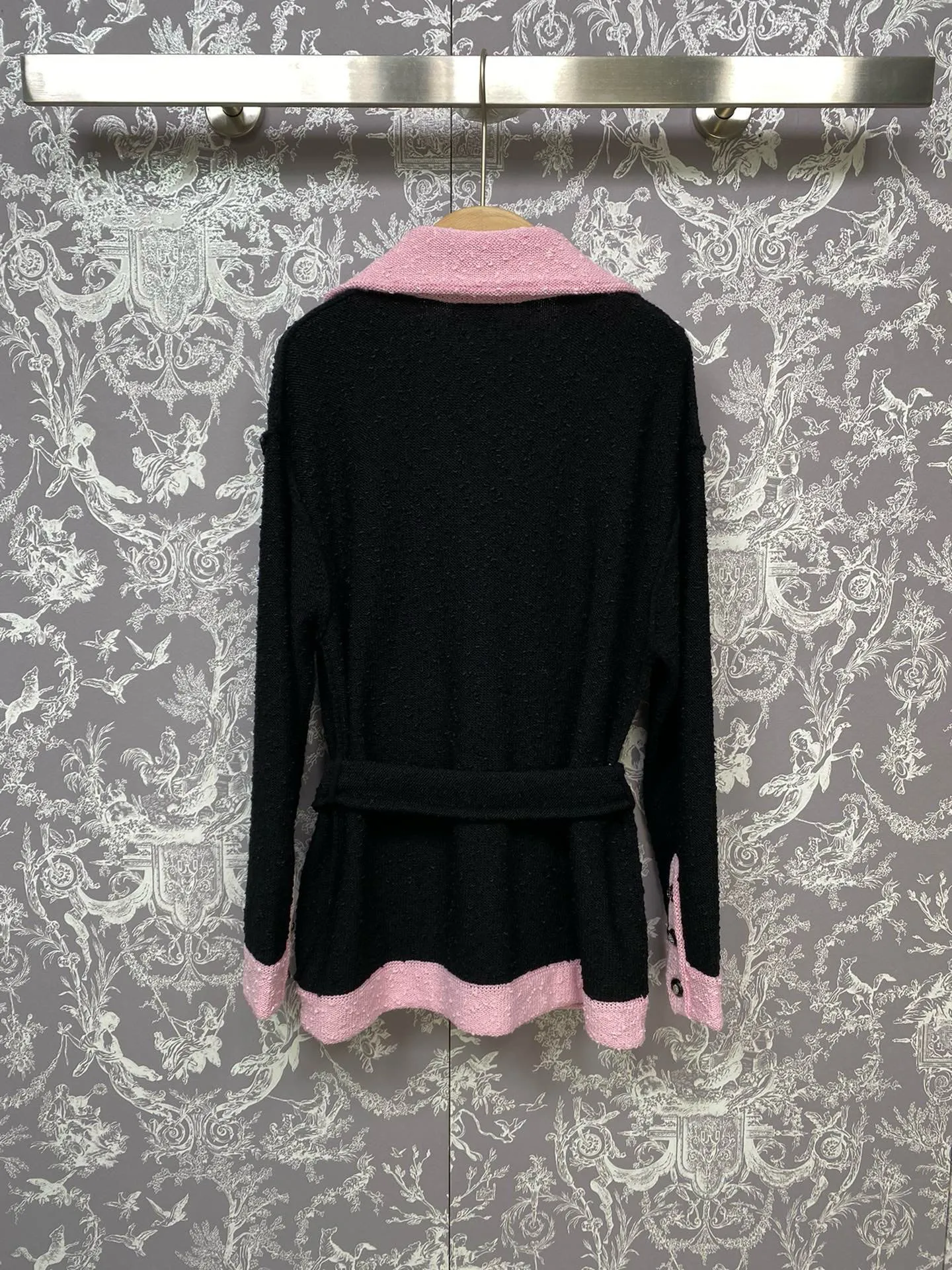 2024 Новая женская трикотажная рубашка удобная и дышащая контрастная кромка