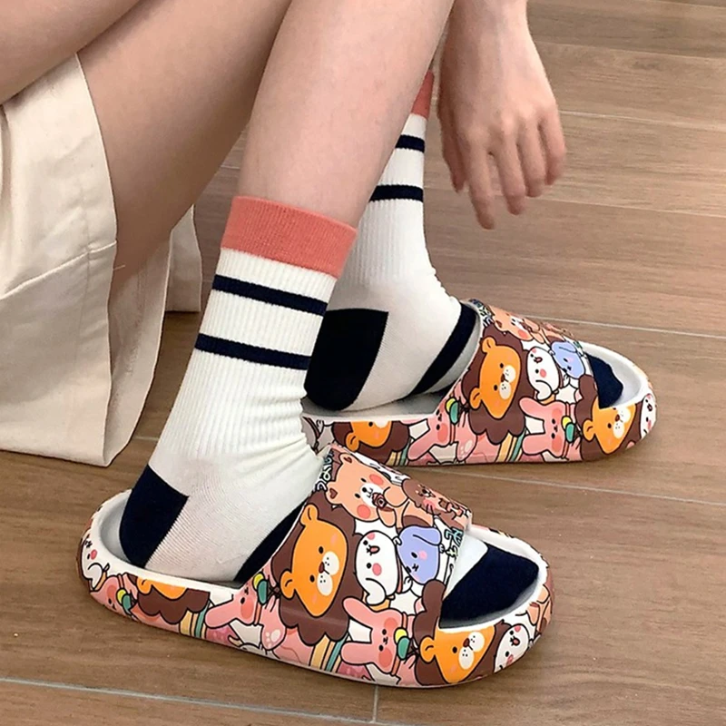 2023 New Cute Anime Pattern Women Slides Outdoor Beach Non-slip Woman Slippers Bathroom Couple Sandals Summer platform Shoes
