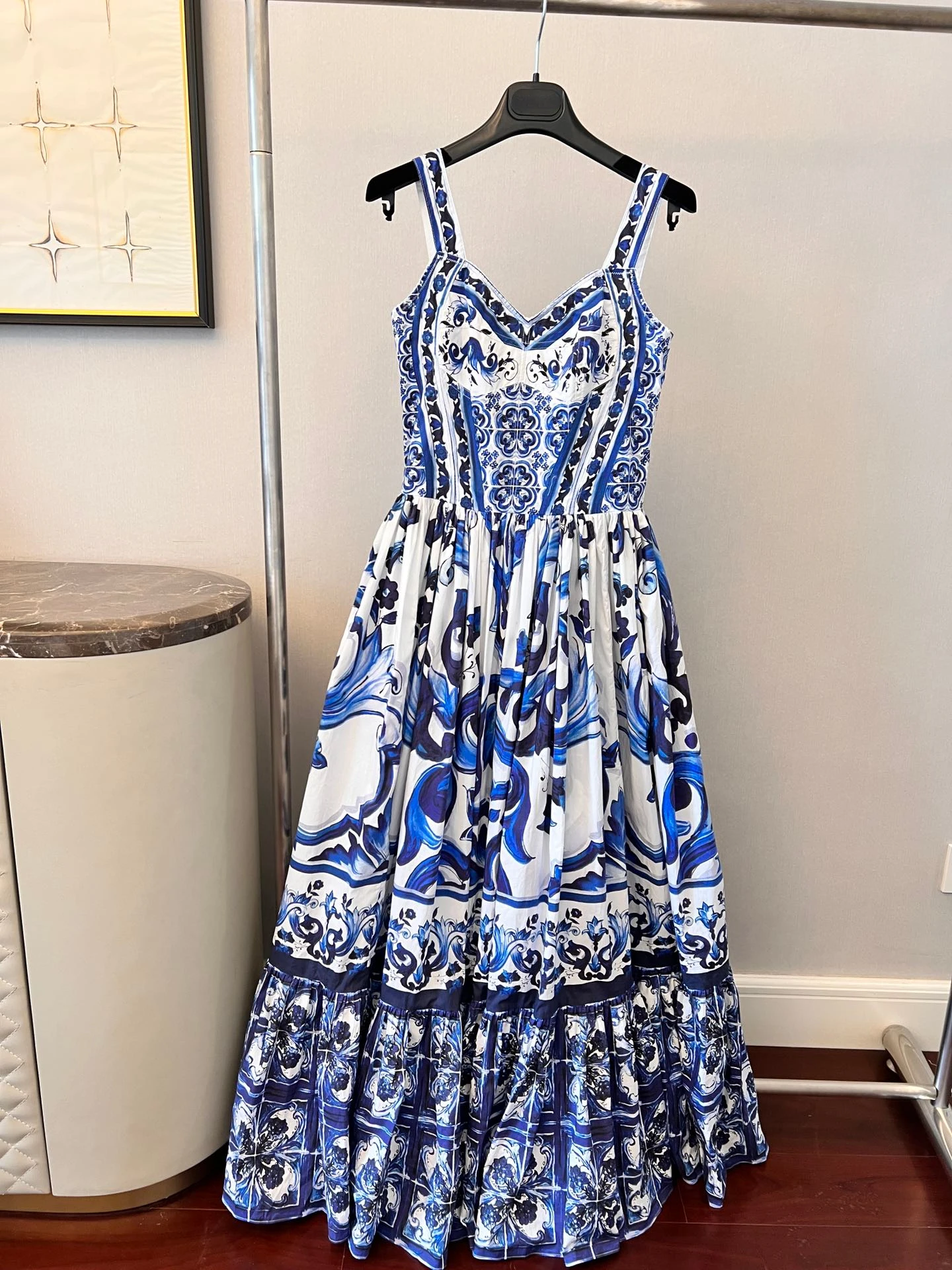 

2022 Retro Blue and White Porcelain Printing High Quality Back Shirred Temperament Cotton Suspender Dress for Holiday