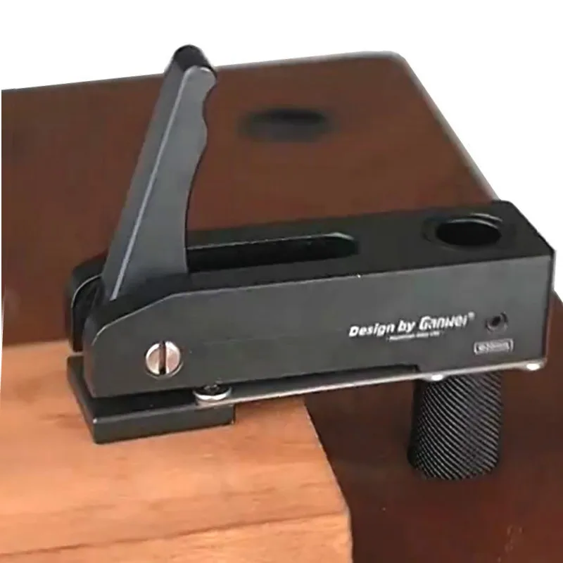 

Woodworking Desktop Clip Desktop Quick Acting Hold Down Clamp Fast Fixed Clip 19/20MM Dog Hole Tool for Woodworking Benches