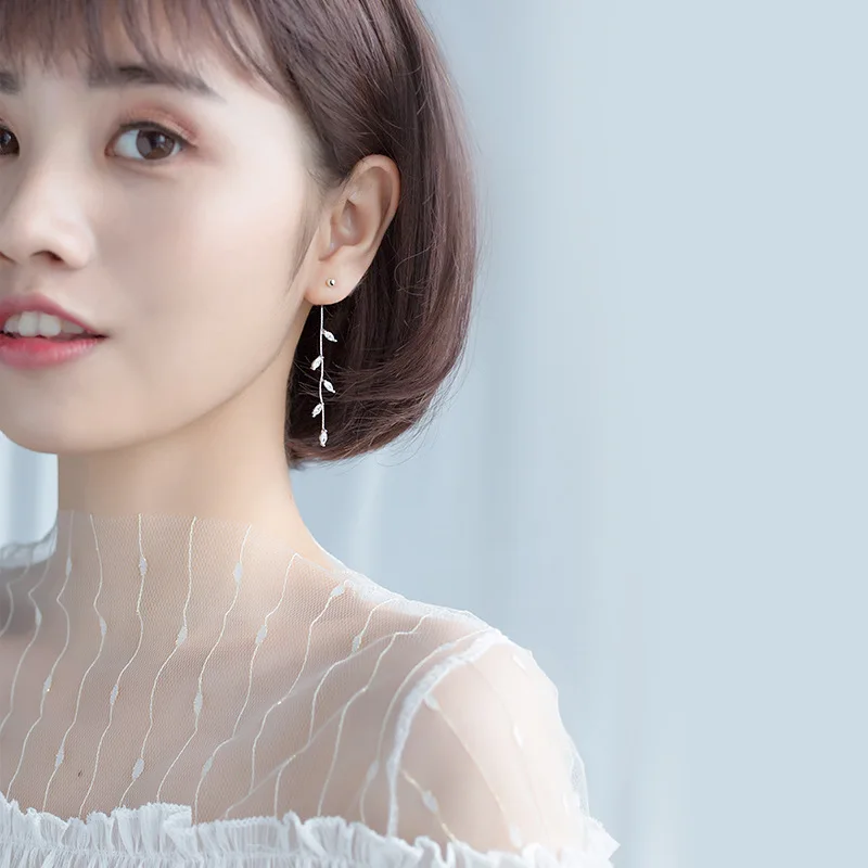 

s925Silver Earrings Women's Korean-Style Sweet Artistic Diamond Leaf Earrings Ornament