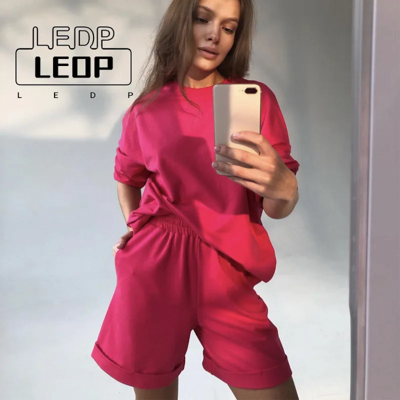 

LEDP Summer Women's 2-Piece Shorts and T-Shirt Loose O-Neck Suit Women's Fashion Classic Casual Comfortable Activewear Women