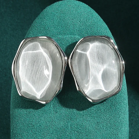 LOVE GREEN LIVE GREEN Винтажные фиолетовые серьги-гвоздики из смолы