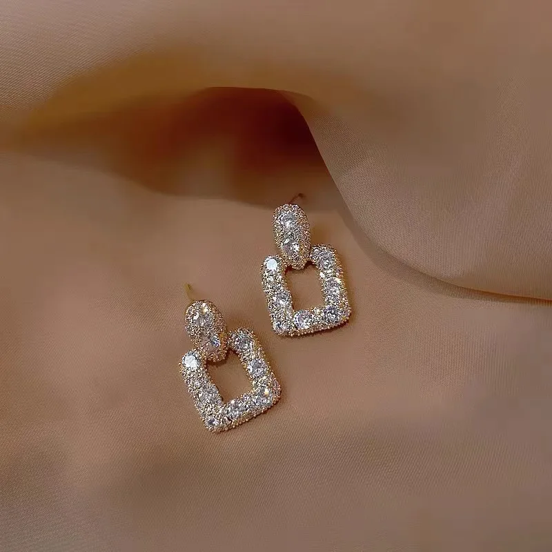 

New Popular Accessories Jewelry Gold Colour Earrings For Women Bling Cubic Zirconia 2023 Elegant Gorgeous Wedding Party Earring