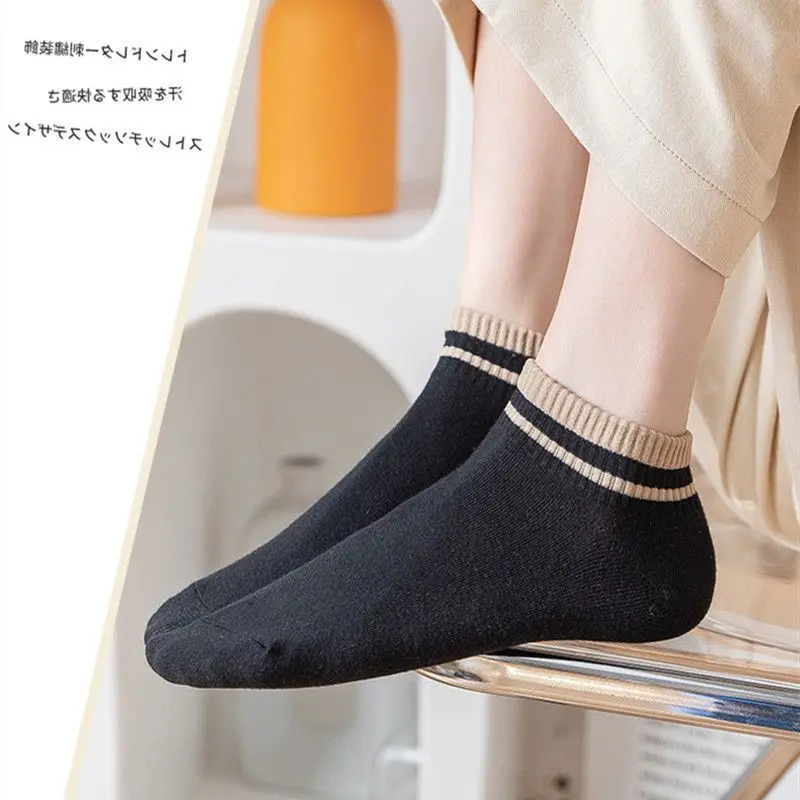 Yasuk All Season Women's Fashion Sport Soft Solid All-Match Casual Simple Stripe Comfortable Cotton Socks 5Pcs