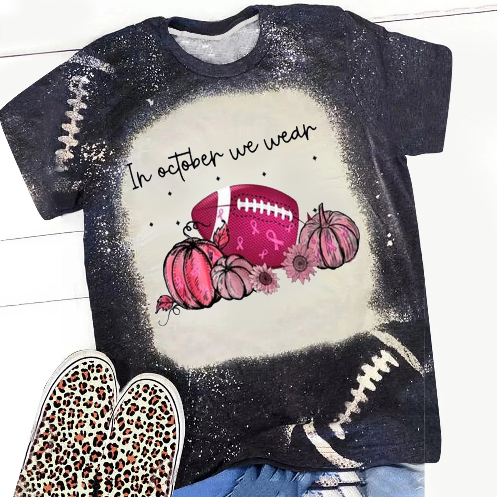 

Женская футболка с коротким рукавом, V-образным вырезом и принтом