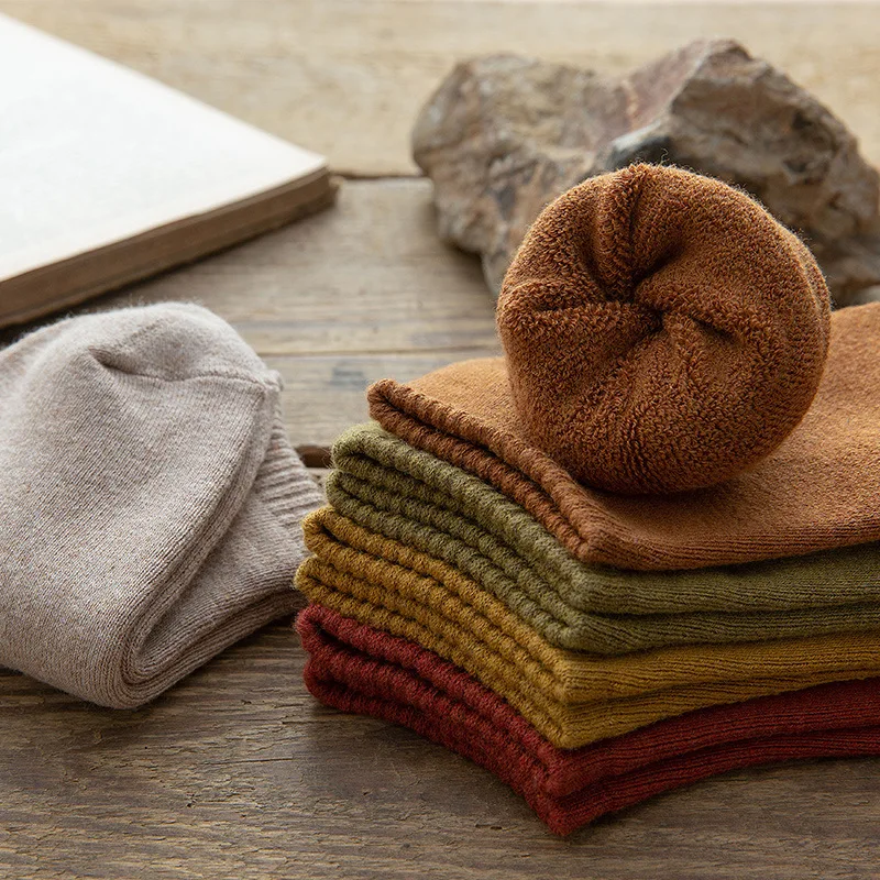 

Мужские зимние плюшевые теплые носки, японские однотонные поглощающие пот носки с подкладкой, мужские повседневные хлопковые носки