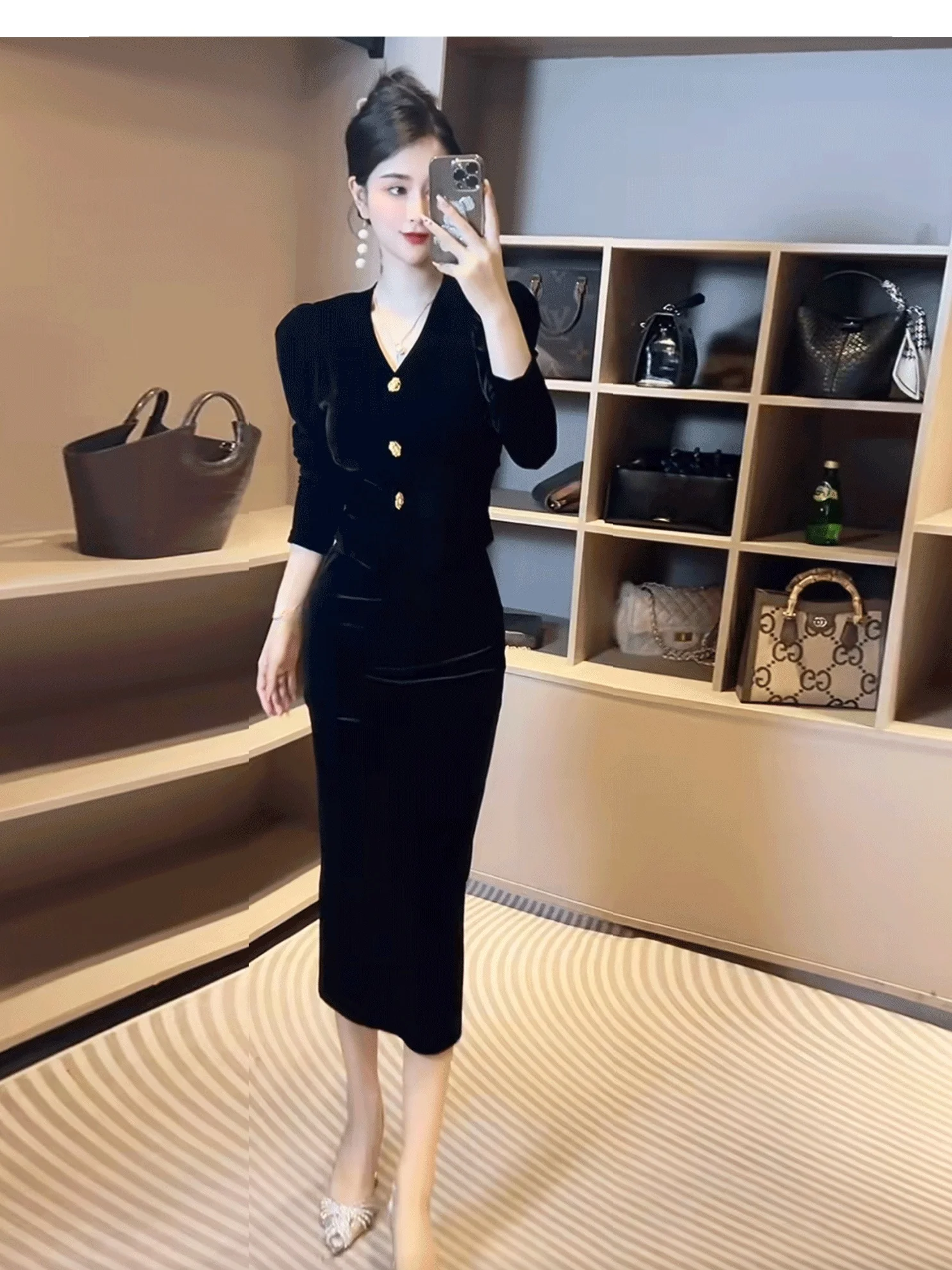 Весенняя одежда в комплекте. Высококачественная женская одежда. Золотой