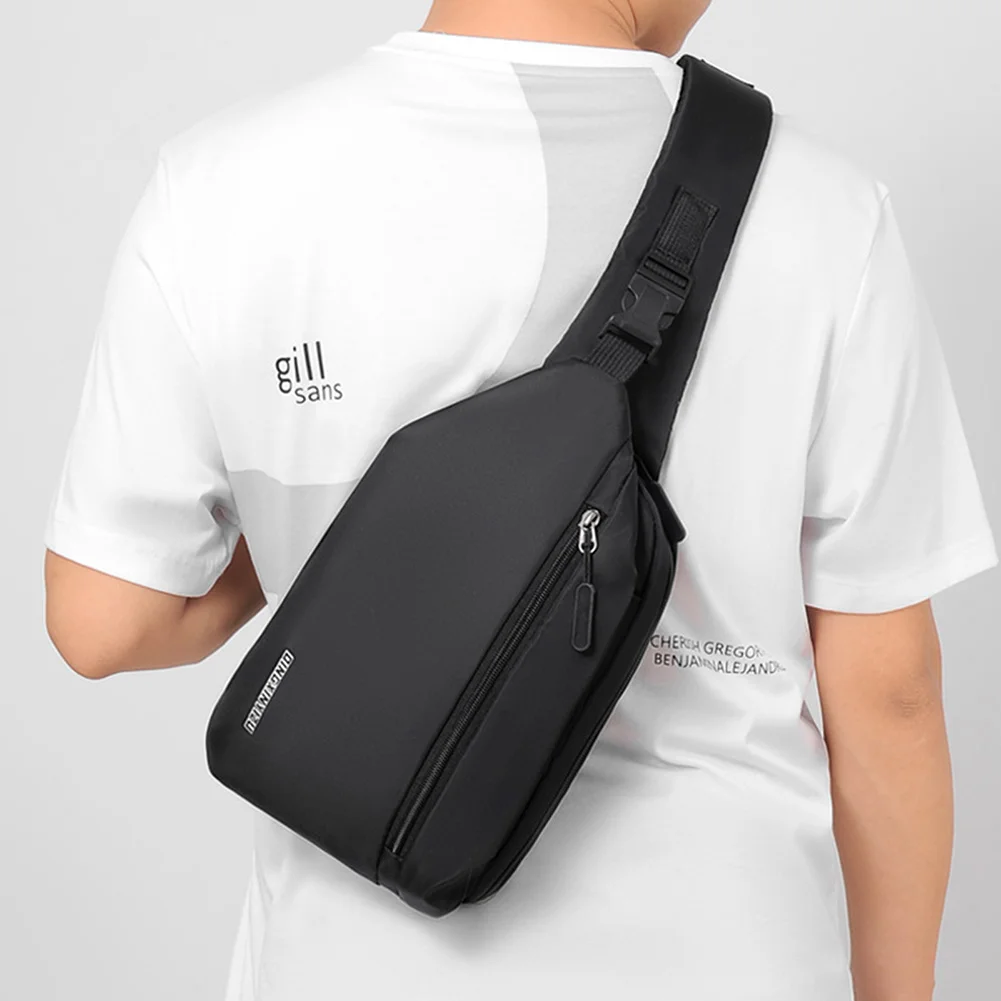 

Multi-Pockets Men Chest Bag Anti-theft Light Crossbody Bag Solid Color Waterproof Men Waist Packs Adjustable with Headphone Hole