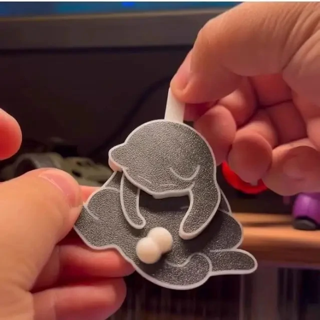 

Брелок с яйцом и котом PDQ