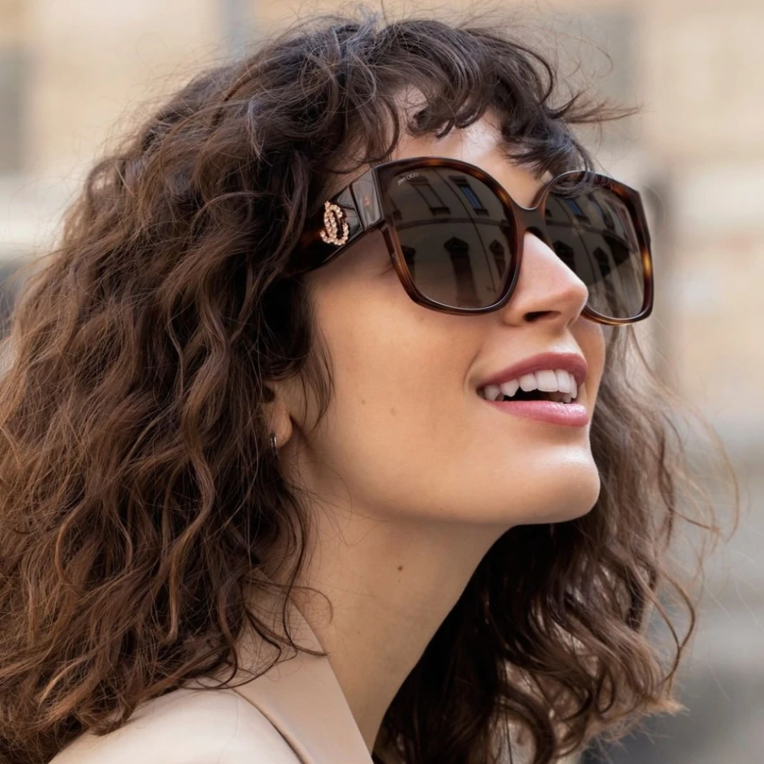 

Очки солнцезащитные женские квадратные, винтажные модные роскошные брендовые дизайнерские популярные солнечные очки в большой оправе с бр...