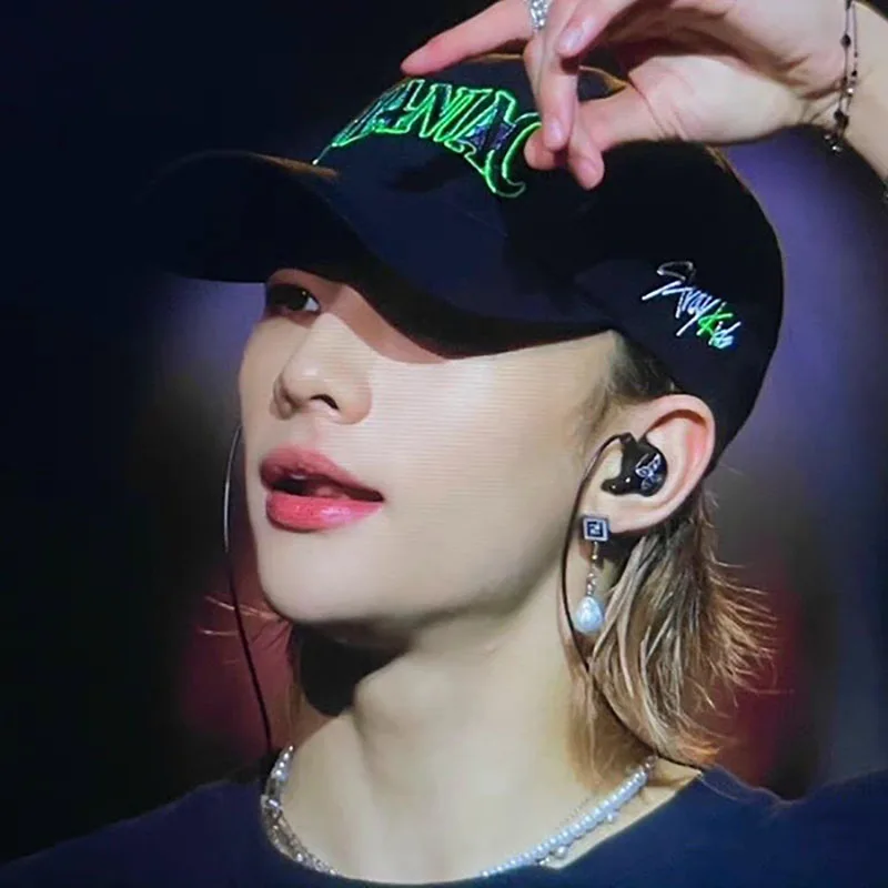 

Детская хлопковая бейсболка с вышивкой в виде букв