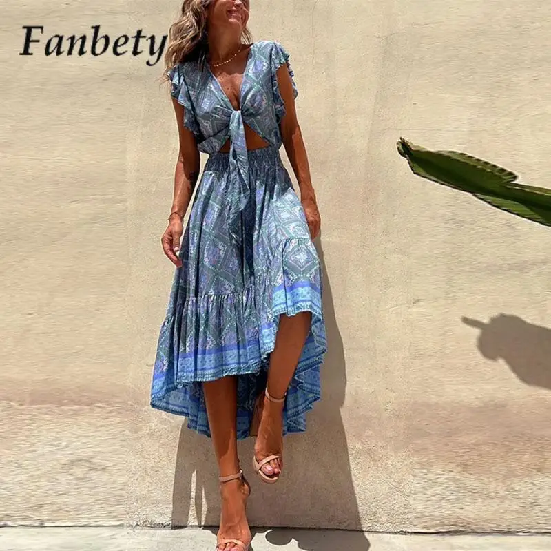 

Женское асимметричное платье с V-образным вырезом и принтом