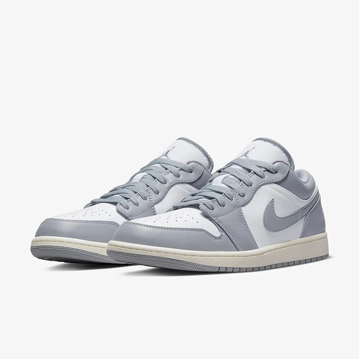 Фото Мужские классические спортивные кроссовки Nike Authentic Air Jordan 1 Low с низким верхом 553558-053 №1