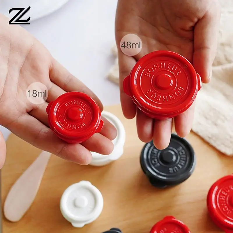 

2/3pcs Reusable Sauce Seal Box Mini Transparent Plastic Sealed Box Sauce Spices Storage Container Box With Lids Kitchen Tools