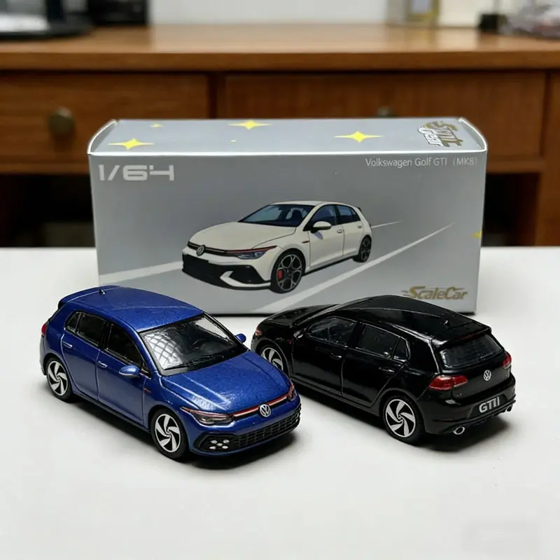 Фото Масштабная модель спортивного автомобиля Golf R GTI MK8 1:64, литая под давлением, из металла, для гонок на треке, миниатюрная, детская игрушка, подарок №1