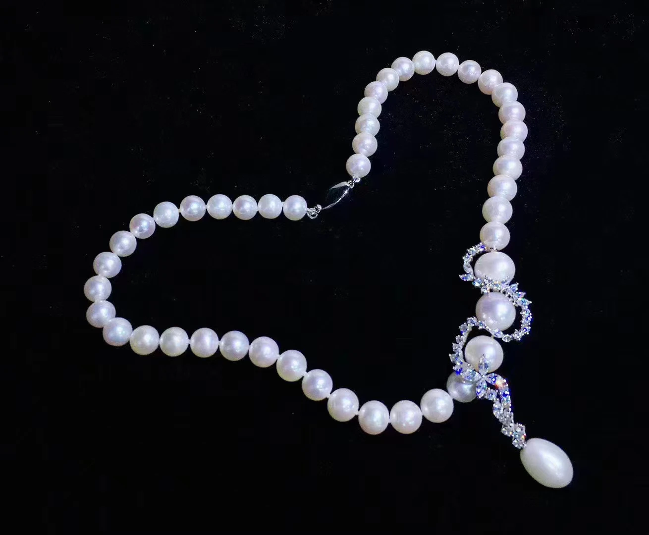 

AA Freshwater pearl near round necklace 8-9mm 45cm pendant necklace zircon hook