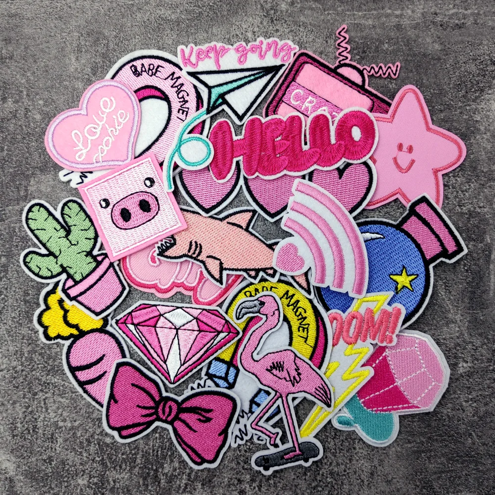 26 шт./лот нашивки с вышивкой в виде пистолета |