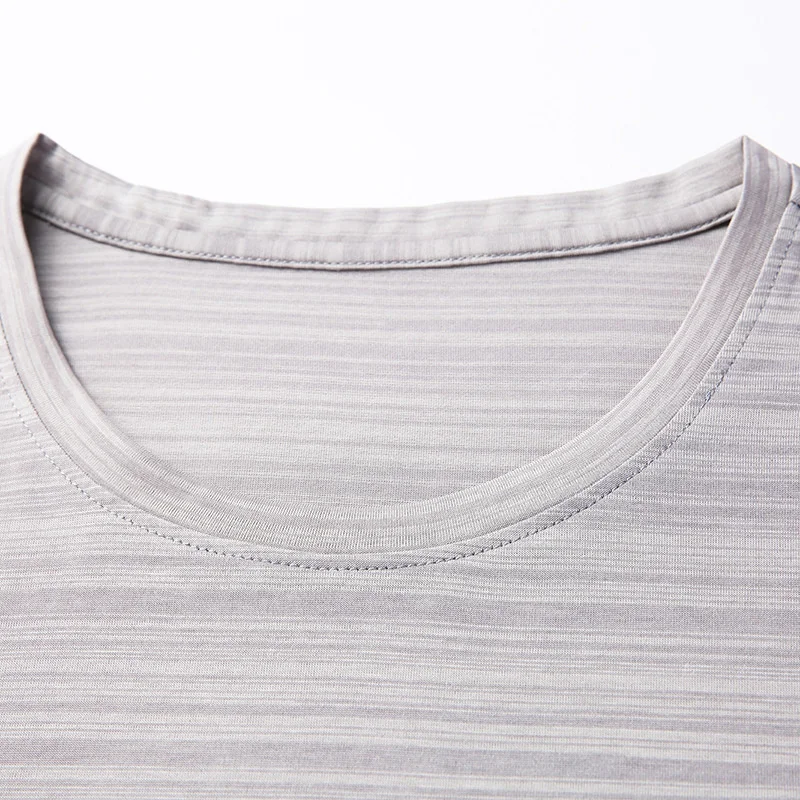 Мужская приталенная футболка из мерсеризованного хлопка с коротким рукавом и