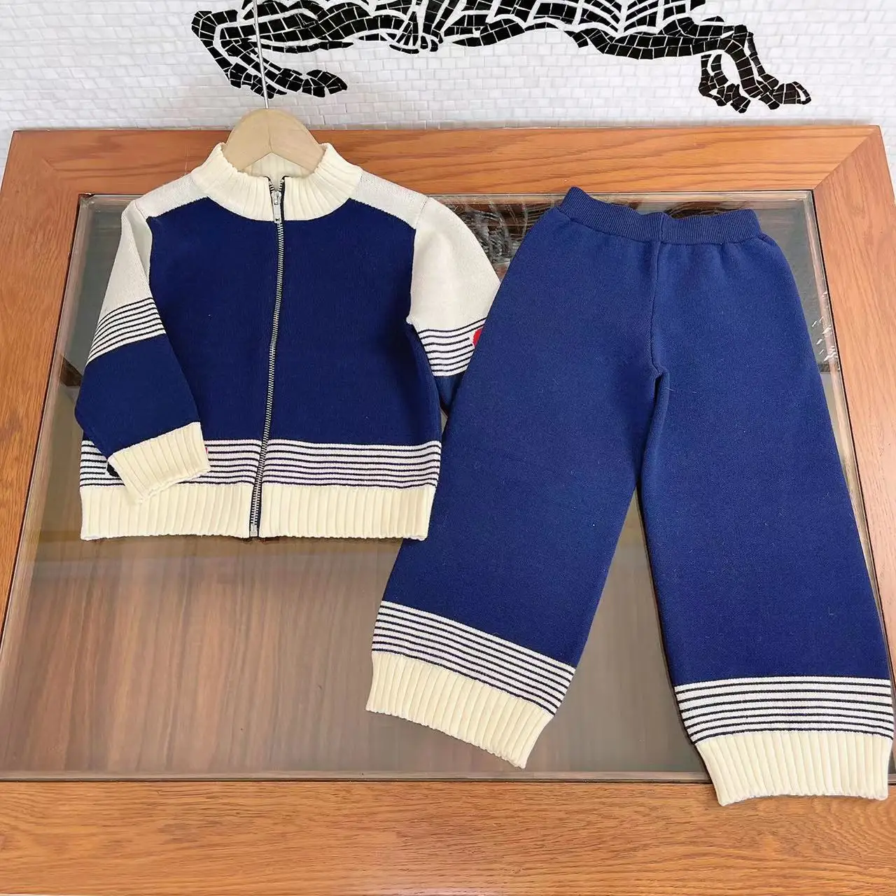 

Luxury Children's Clothing Boys Clothes Designer 2022 Autumn New Warm Kids Wool Sweater Girls Sets Casual Zipper Cardigan Jacket