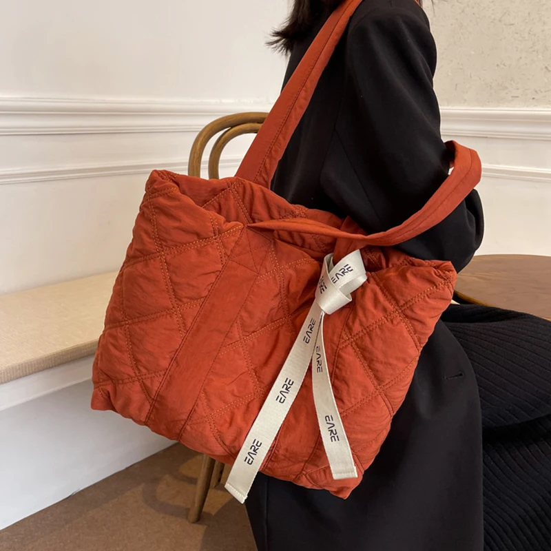 Luxury design handbags for women 2022 winter soft Down space tote bag Fashion Shoulder Female bag Women's purses messenger bag