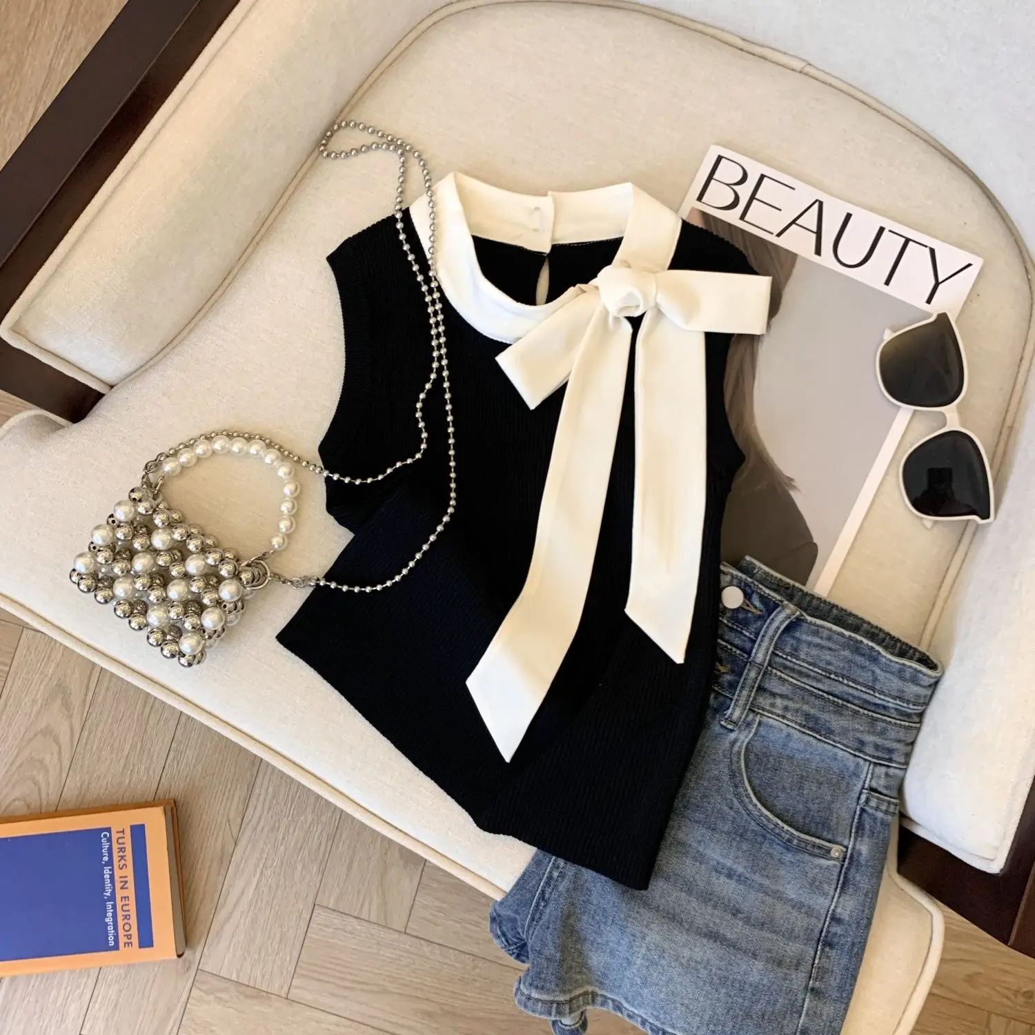 Топ женский летний тонкий трикотажный без рукавов с бантом