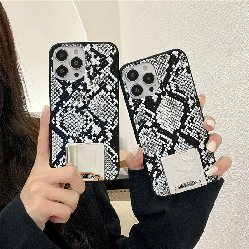 

Cute Animal Elements Snakeskin Pattern Female Bracket Hard Case For Iphone 11 12 13 Pro Max 7 8 6 Plus Xr X Xs Se 2 Cover Fundas