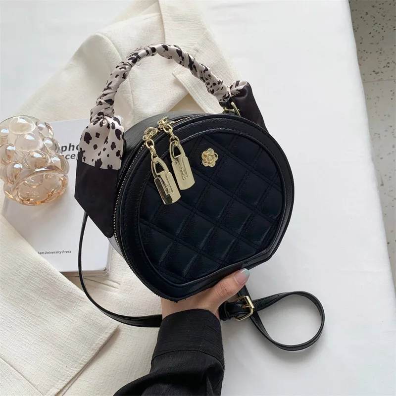

Popular Diamond One-shoulder Small Bag Women's Bag 2022 Summer New All-match Messenger Bag Fashion Handbag Small Round Bag
