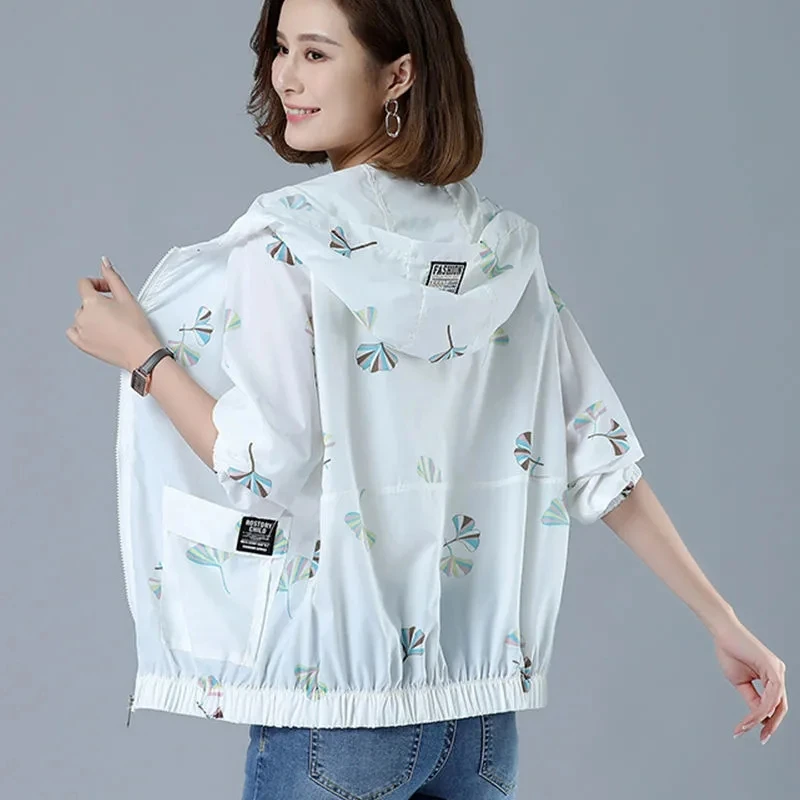 

Nice New Women's Hooded Jackets Thin Coat Causal Flowers Windbreaker Famale Basic Coats Zipper Lightweight Jackets 5XL