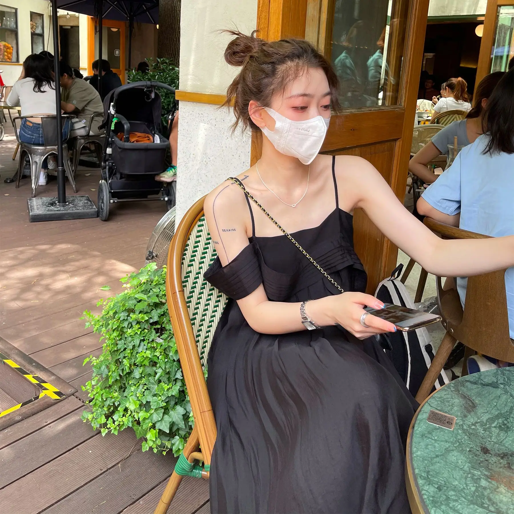 

COIGARSAM Women's Summer Dress 2022 New French Style Spaghetti Strap Black White Green Smoke Long Dresses Dropshipping