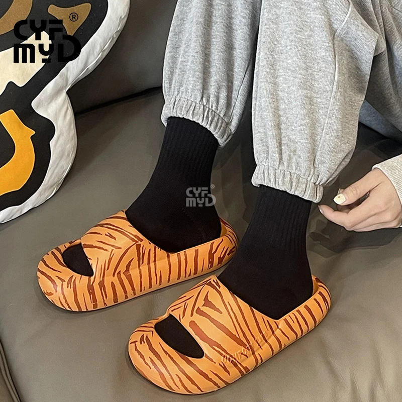 Cow Slippers for Women Animal Soft Eva Slippers Man Cute Outdoor Slides Fashion Design Comfortable Platform Shoes Summer 2023