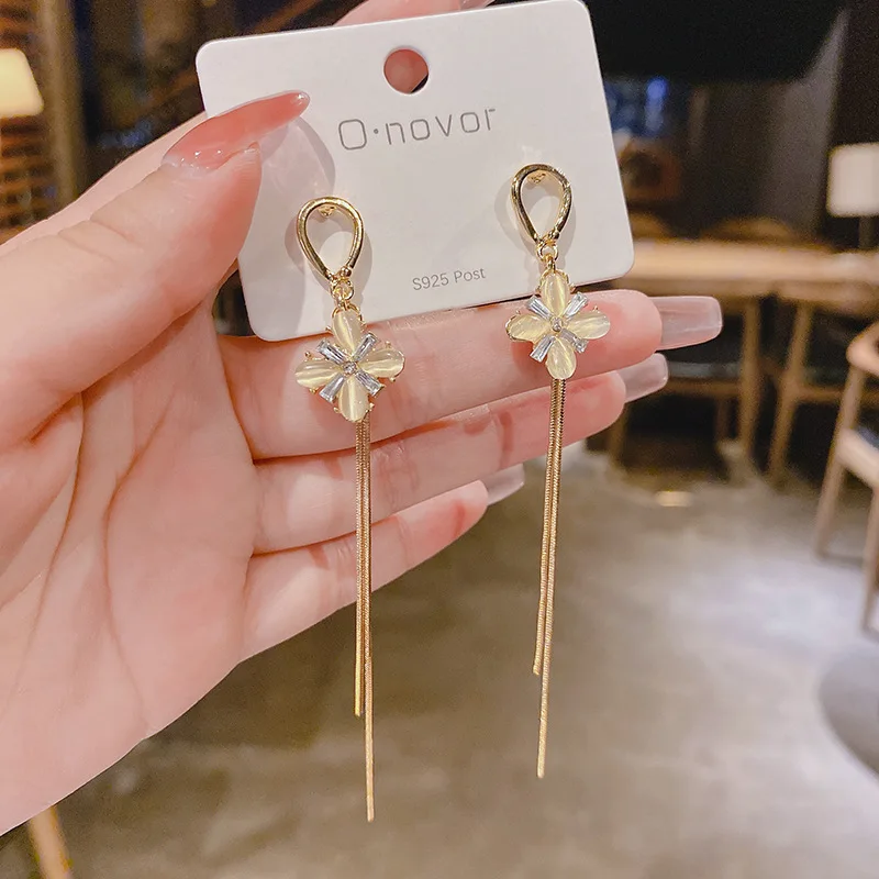 

S925 Silver Needle South Korea East Gate Long Tassel Earrings Women's Network Red Charm New Fashion Earrings In 2022