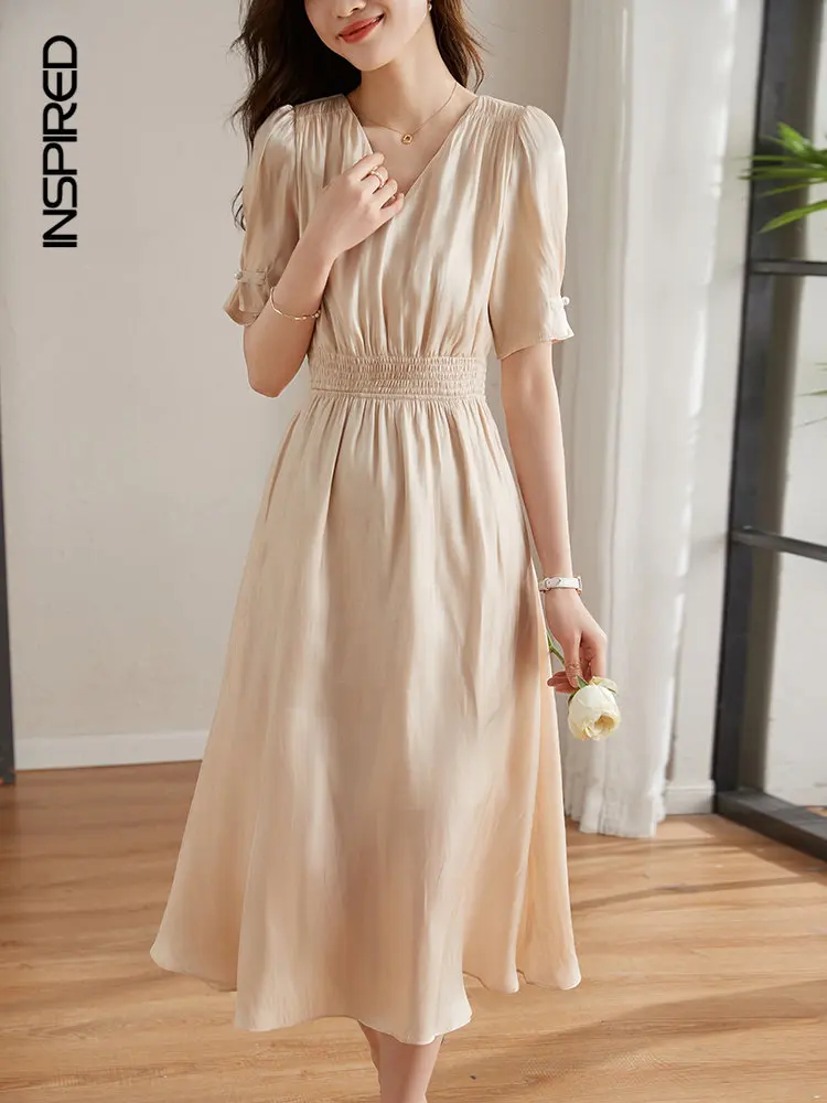 

Женское атласное платье с V-образным вырезом и коротким рукавом